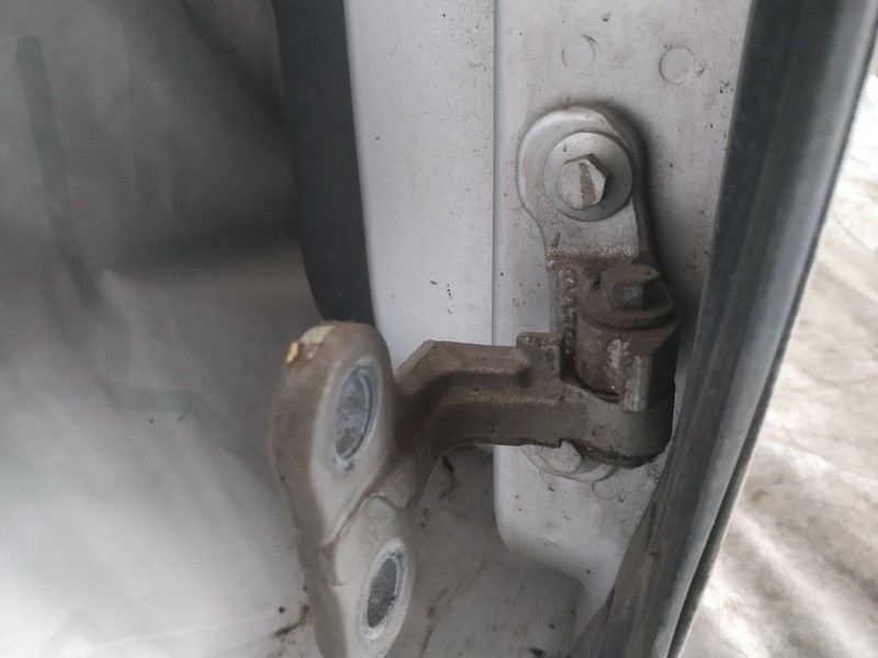 Volvo V50 2006 Zawias przednich drzwi - PRZEDNIE