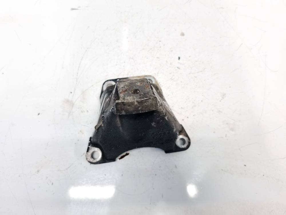 8E0199308J Skoda Superb 2002 Moottorin kiinnike - Thumbnail 3