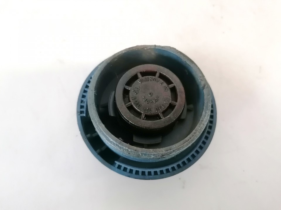 1J0121321B Volkswagen Beetle 2000 Tapón del depósito de refrigerante - Thumbnail 3