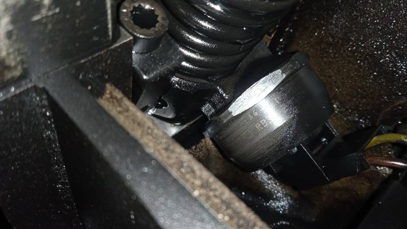 038130073AG Skoda Octavia 2005 Fuel Injector - Thumbnail 2