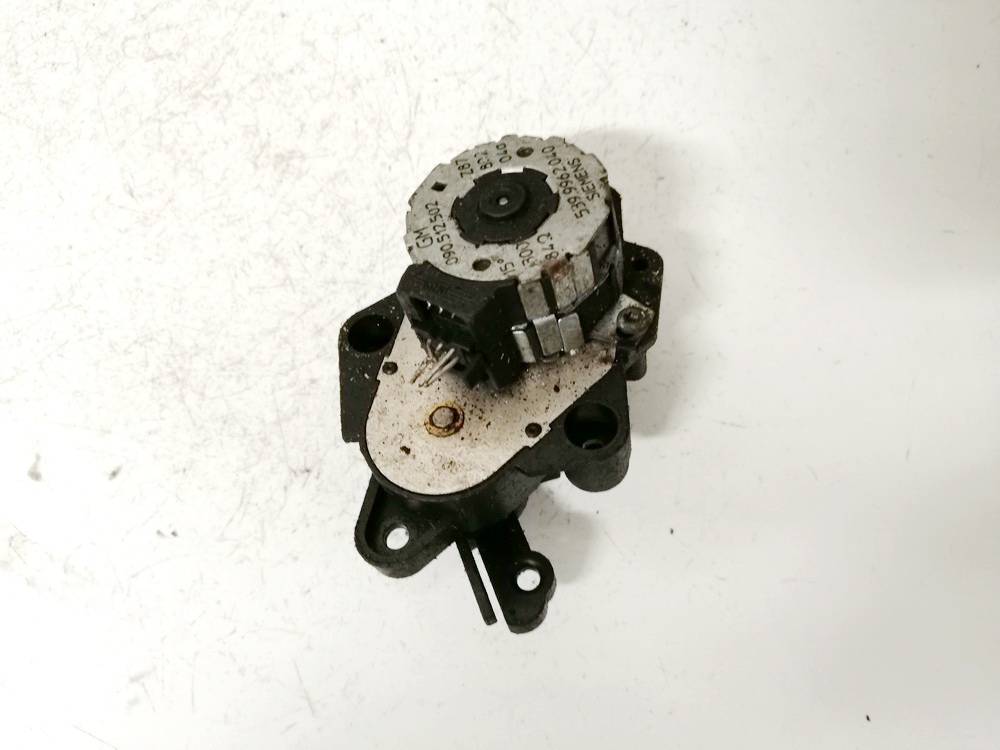 090512502 Opel Omega 1997 Heater Vent Flap Control Actuator Motor