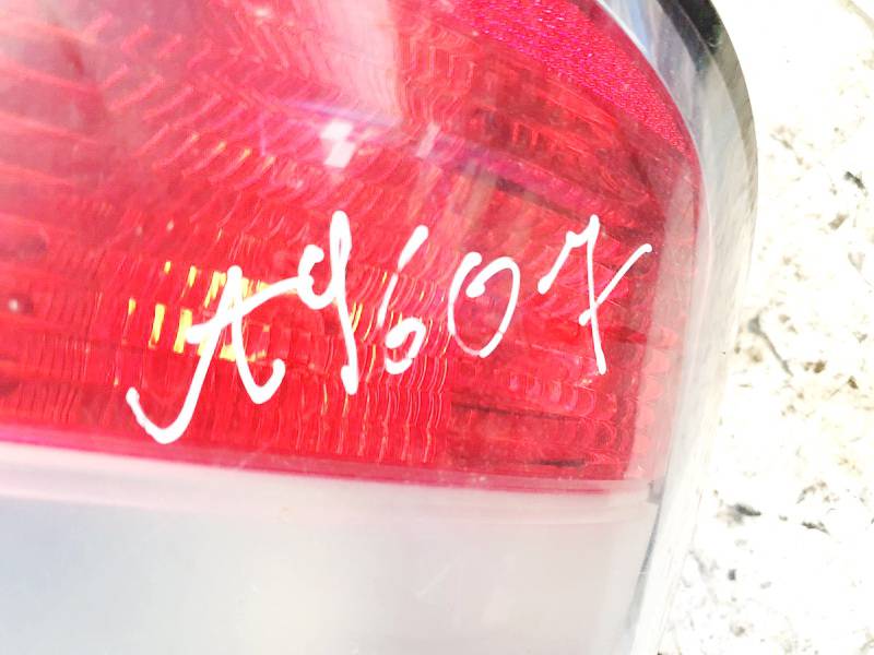 24451835 Opel Astra 2004 Aizmugurējais lukturis - AIZMUGURE PA KREISI - Thumbnail 2