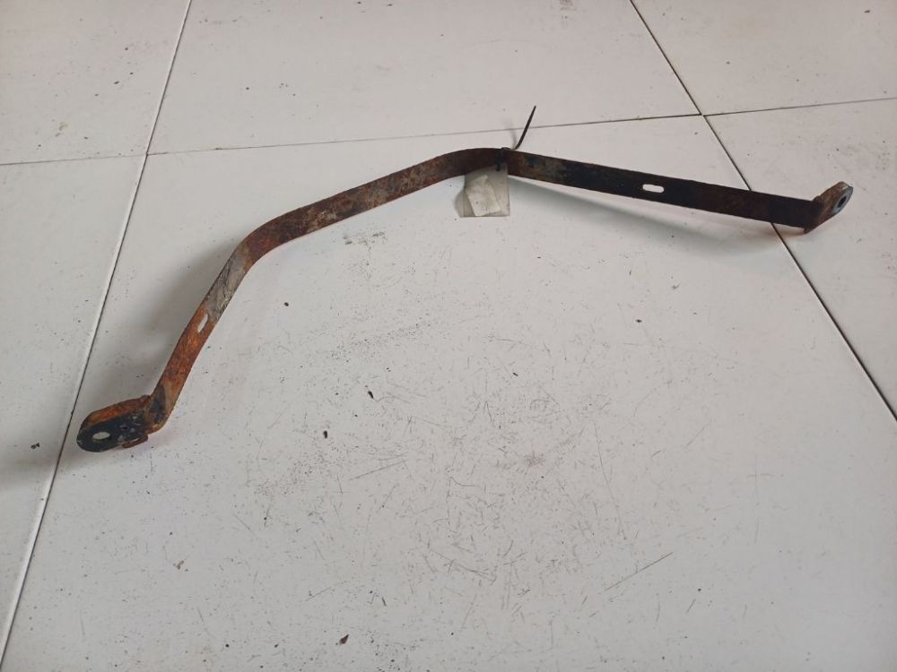 Audi A6 2005 Fuel tank holder - Thumbnail 2