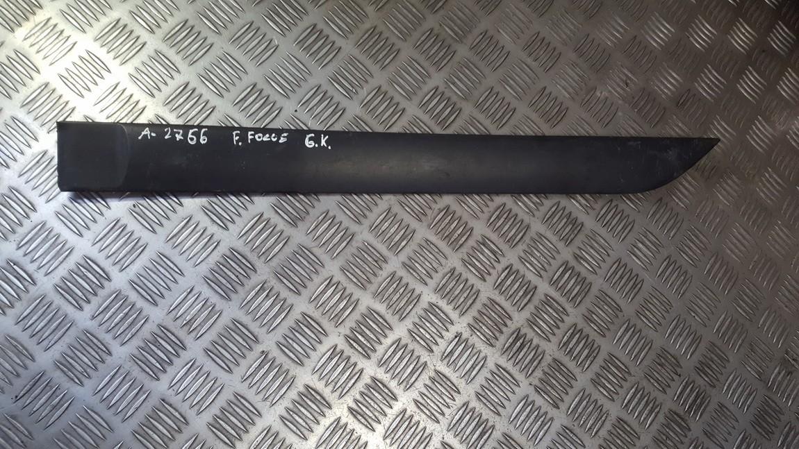 98ABF25533AEW Ford Focus 2001 arrière gauche garniture porte de moulage