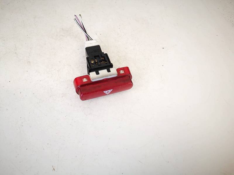 NILES06019 Subaru Impreza 2010 Hazard switch