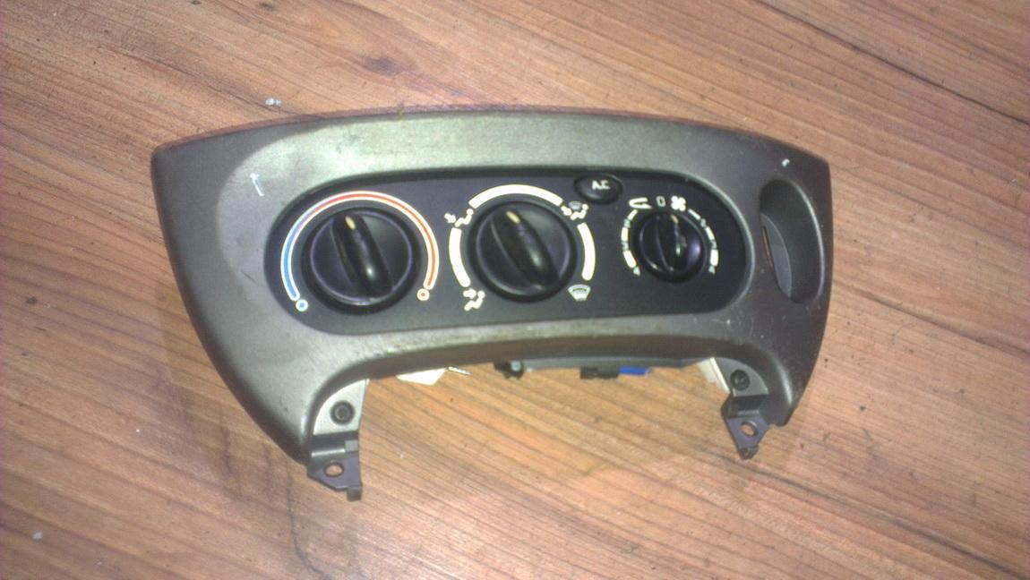 663391j 102043 Climate Control Panel (heater control switches) Renault