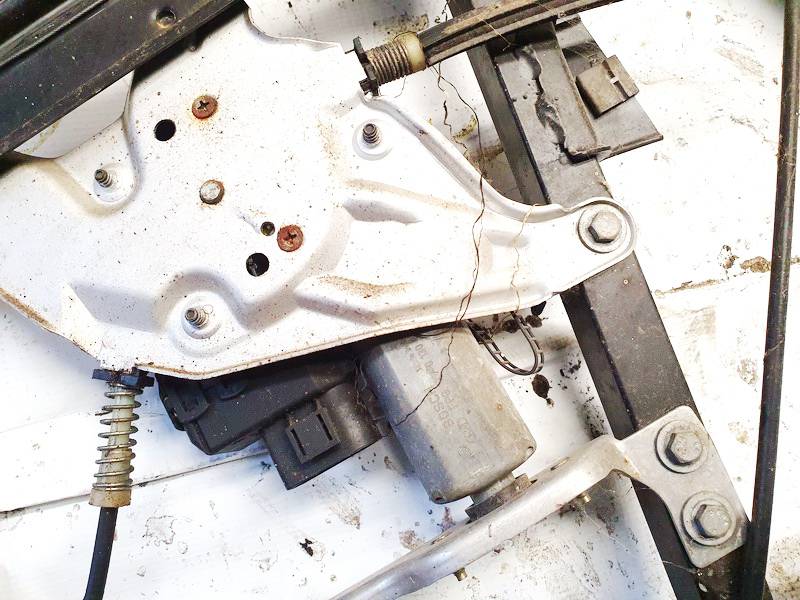 102855XXX Audi A6 2001 Oven Ikkunan Nostajan Moottori - EDESSÄ VASEMMALLA