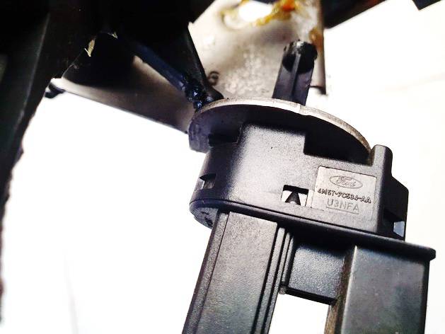 4M5T7C534AA Ford Focus 2005 Czujnik świateł hamulca (przekaźnik-klakson) - Thumbnail 3