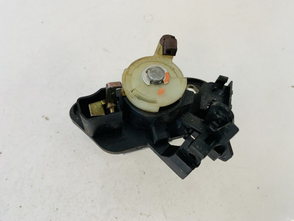 Opel Vectra 2001 Tailgate Boot Opening Switch and Handle - REAR - Thumbnail 2
