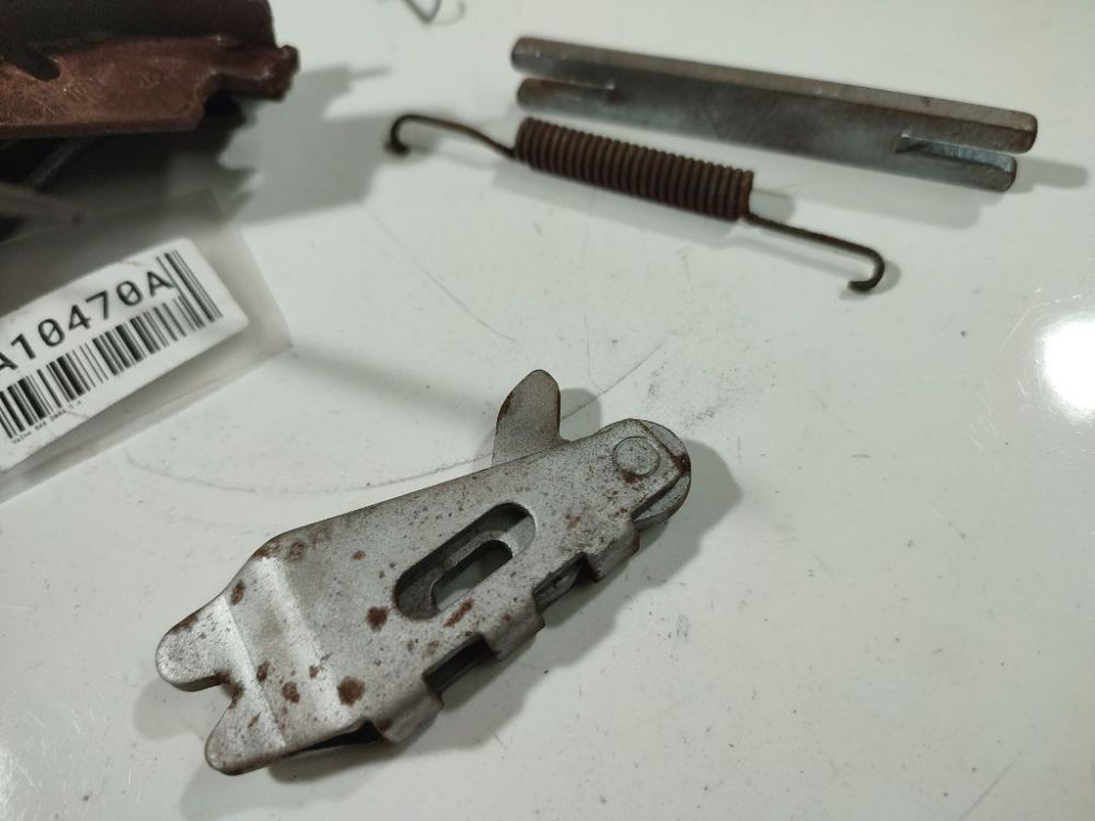 Volvo S60 2004 Mechanizm hamulca ręcznego - Thumbnail 2