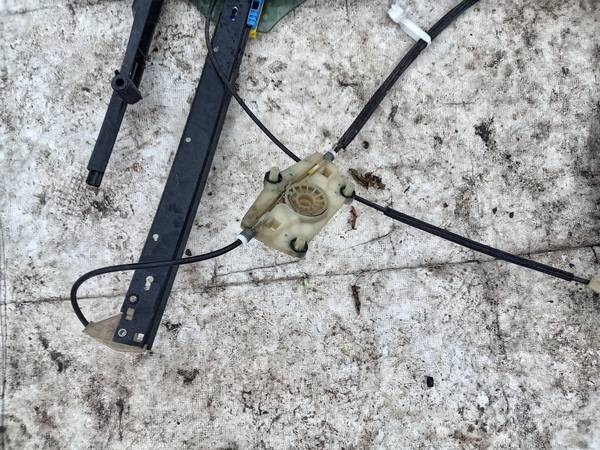 Audi A6 2010 Стеклоподъемник - передний правый - Thumbnail 3