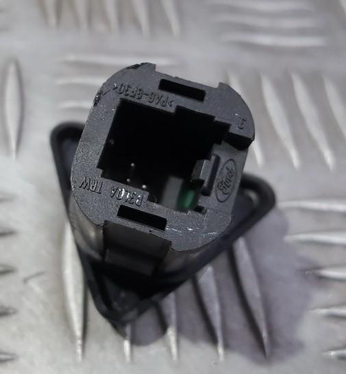 2S6T13A350AA USED Hazard switch Ford Fiesta 2004 1.4L 7EUR EIS00451066