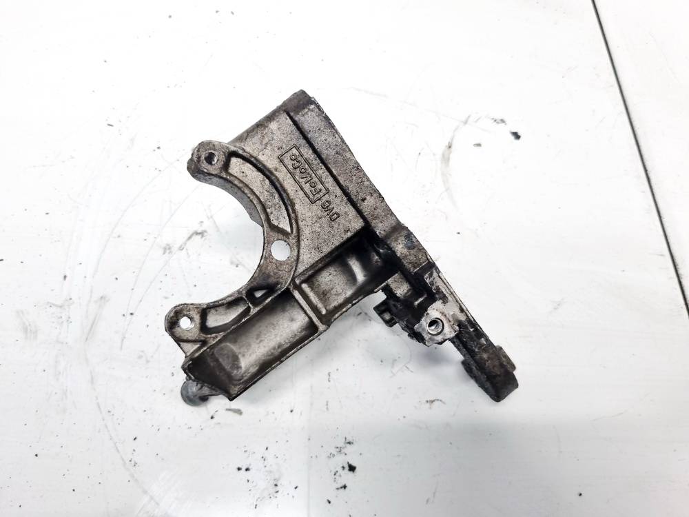 AV6Q9B470BB Ford Focus 2012 Engine Mount Bracket and Gearbox Mount Bracket - Thumbnail 3