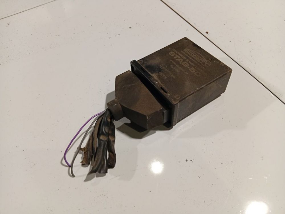 67R013654 Renault Laguna 1995 GAS control module (Controller gas system ...