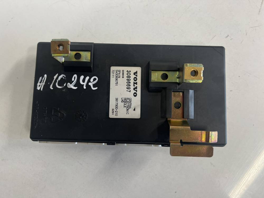 30896697 Volvo S40 2001 Kiti kompiuteriai