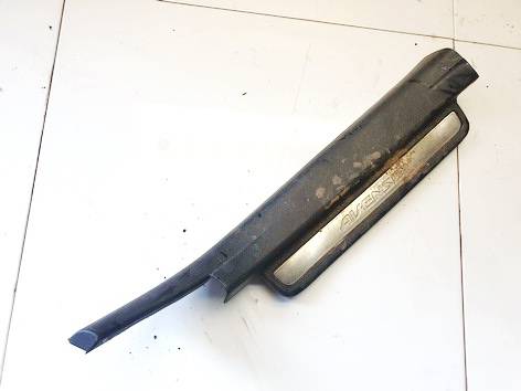 6791705050 Toyota Avensis 2007 garniture seuil de porte arriere droite