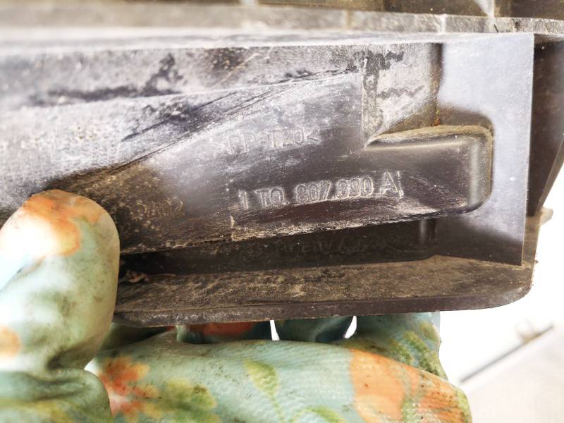 1T0807890A Volkswagen Touran 2004 Puskurin kiinnike - EDESSÄ OIKEALLA - Thumbnail 3