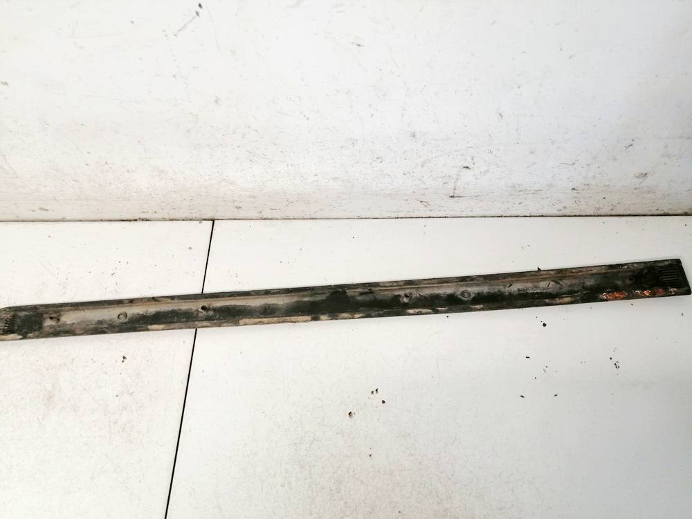 2K0853536C Volkswagen Caddy 2005 Zewnętrzna listwa drzwi - TYLNE PRAWE - Thumbnail 2