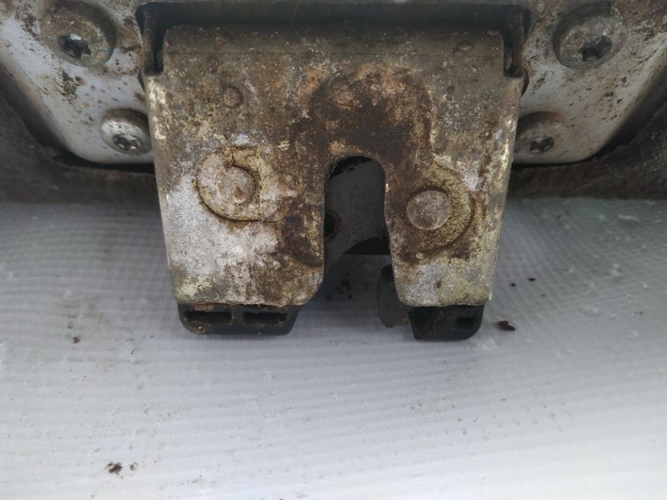 Opel Omega 2002 Galinio Dangcio spyna G. (kapoto) - Thumbnail 3