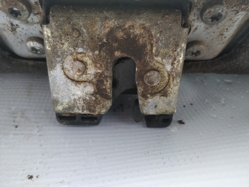 Opel Omega 2002 Galinio Dangcio spyna G. (kapoto) - Thumbnail 2