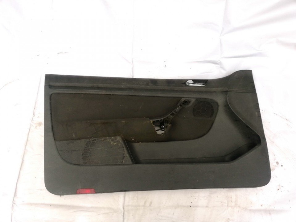 0104753 Volkswagen Golf 2004 Tapicerka drzwi (wykończenie) - PRZEDNIE LEWE