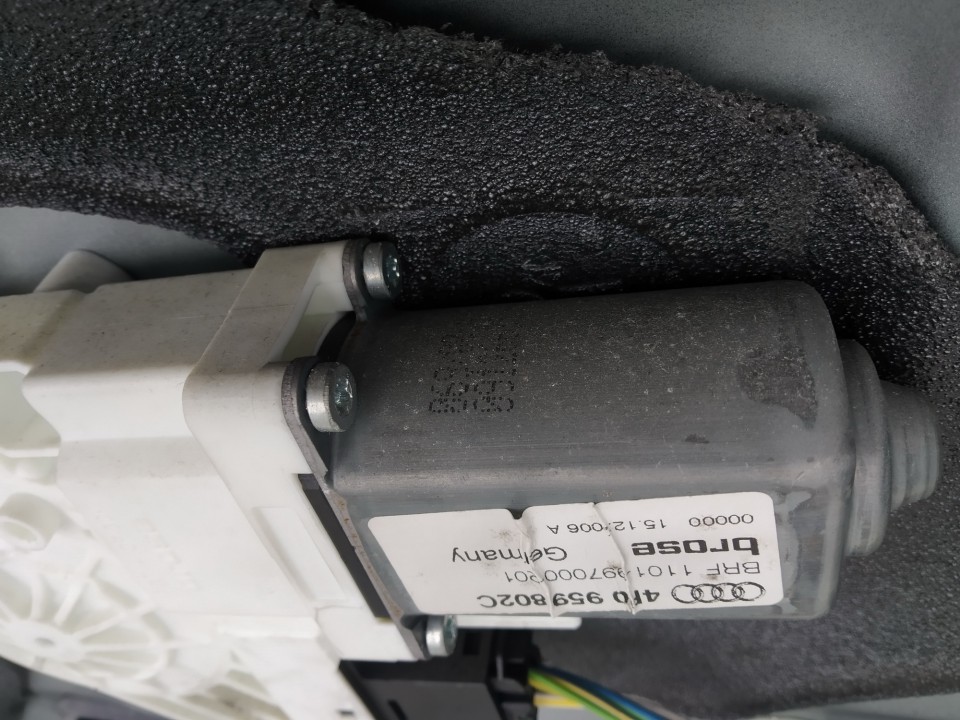 4F0959802C Audi A6 2007 Window Motor - REAR RIGHT - Thumbnail 3