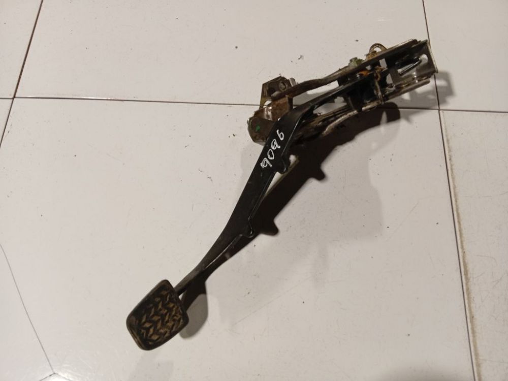 Toyota Corolla Verso 2005 Pedał hamulca