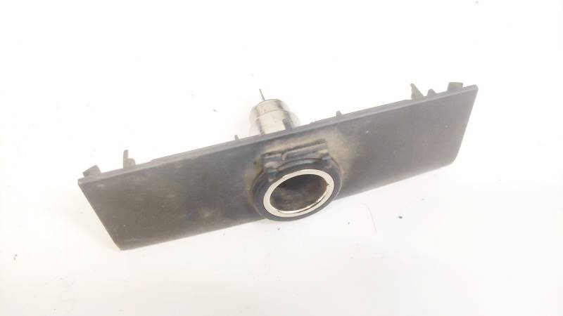 13111083 Opel Vectra 2004 Cigareciu pridegiklis (prikurke)