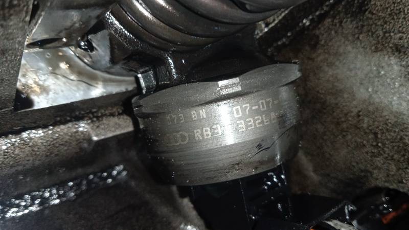 038130073BN Skoda Octavia 2013 Wtryskiwacz Paliwa - Thumbnail 2