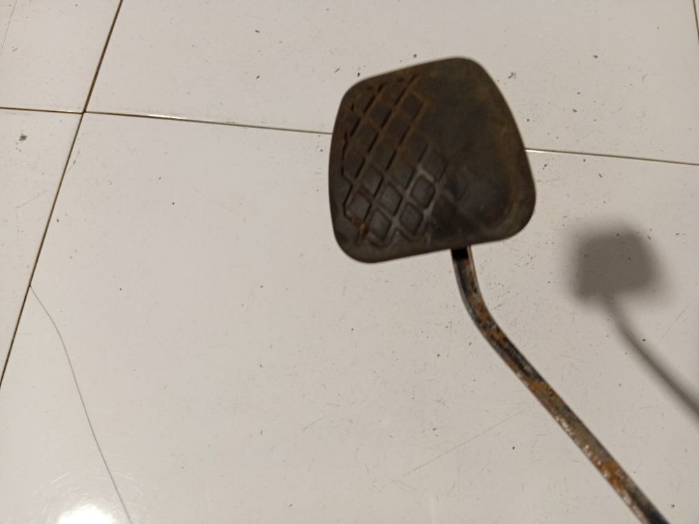 Toyota Corolla 2003 Педаль сцепления - Thumbnail 2