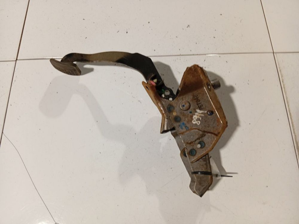 Toyota Corolla 2003 Педаль сцепления - Thumbnail 3