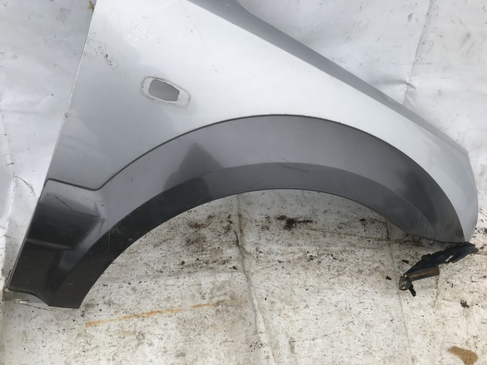 Kia Sorento 2004 Moldura de la aleta - DELANTERO DERECHO