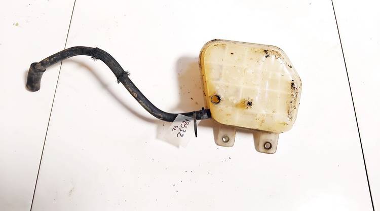 Toyota RAV-4 2003 Tosola tvertne (dzesēšanas šķidruma izplešanās tvertne) - Thumbnail 2