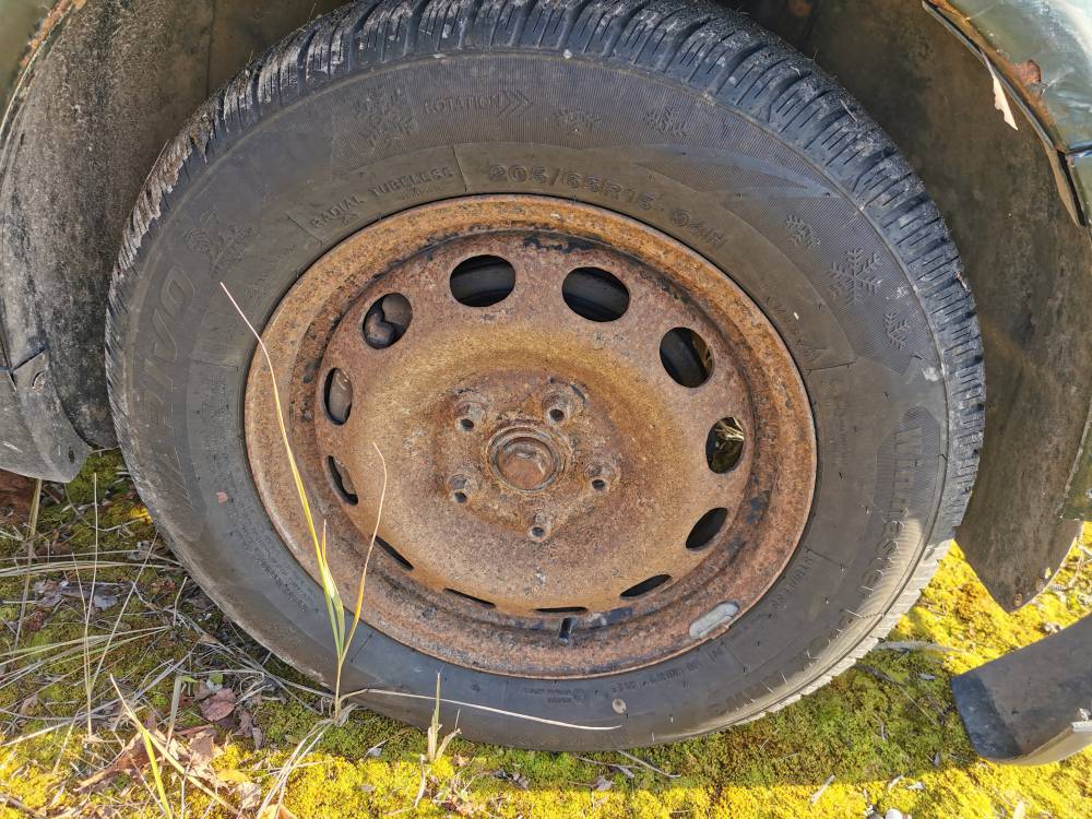 5X112 Volkswagen Passat 1997 Komplet stalowych felg R15