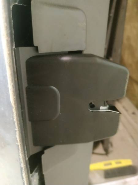 Ford C-MAX 2008 Aizmugurējā vāka slēdzene - AIZMUGURE