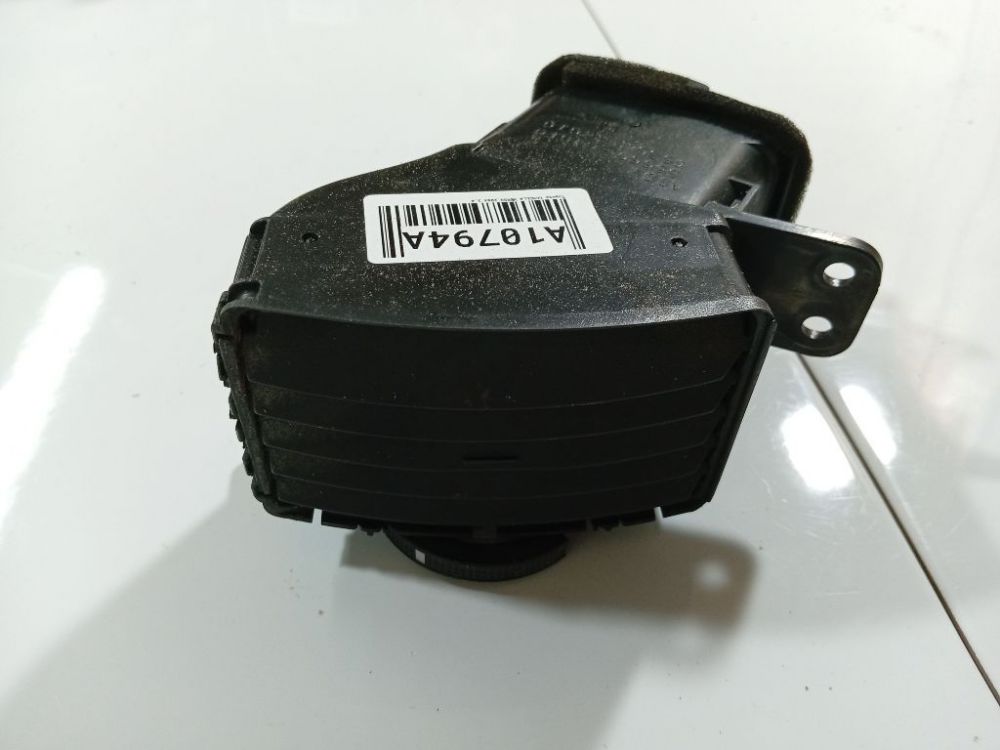 A6556811010 Toyota Corolla Verso 2004 Salona gaisa restes