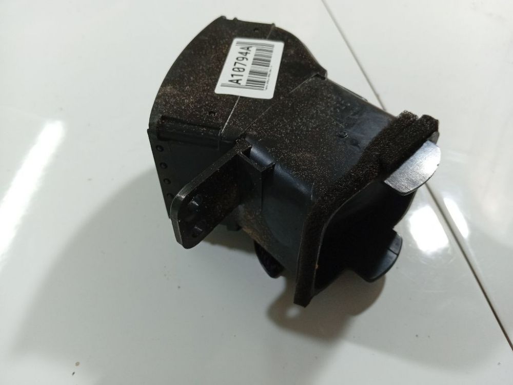 A6556811010 Toyota Corolla Verso 2004 ventilation intérieur - Thumbnail 2