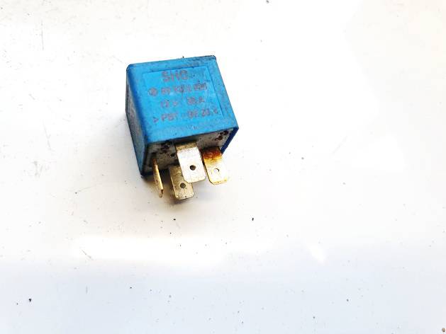 8D0951253A Volkswagen Passat 2002 Relay module
