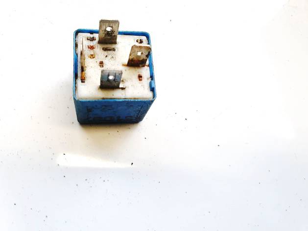 8D0951253A Volkswagen Passat 2002 Relay module - Thumbnail 3