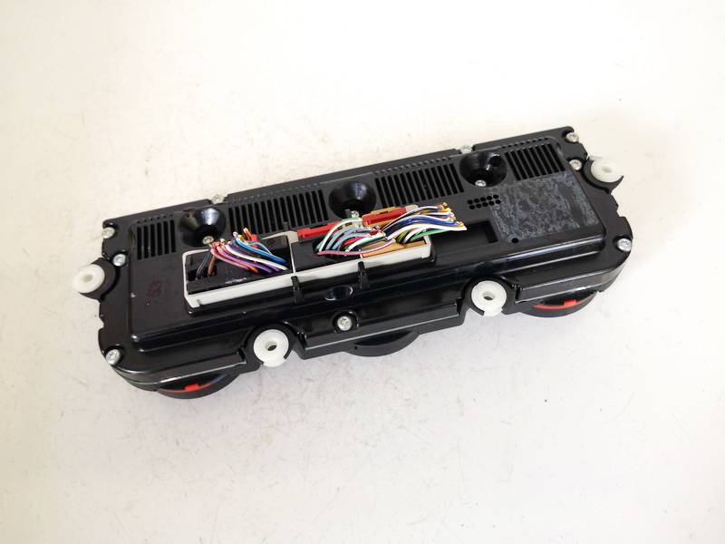 Volkswagen Touran 2004 Climate Control Panel (heater control switches) - Thumbnail 2