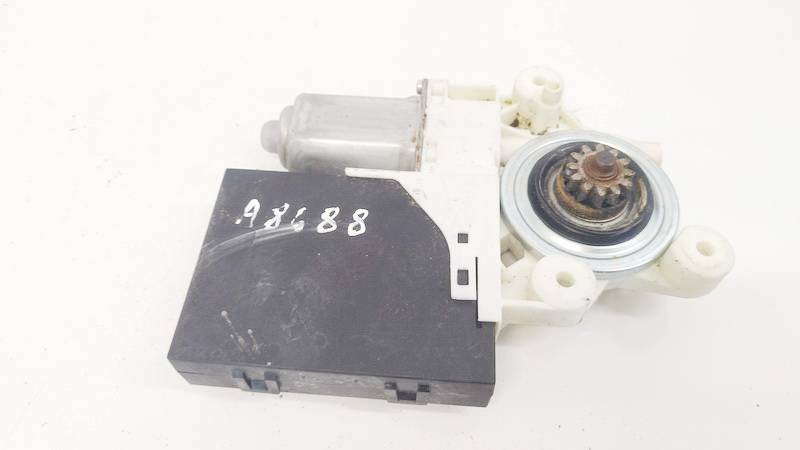 30739011 Volvo V50 2004 Duru lango pakelejo varikliukas P.D.