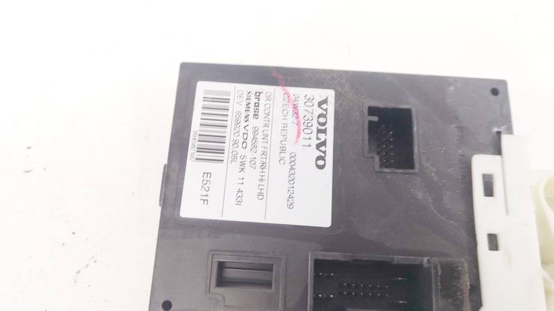 30739011 Volvo V50 2004 Durvju loga pacēlāja motors - PRIEKŠA PA LABI - Thumbnail 3