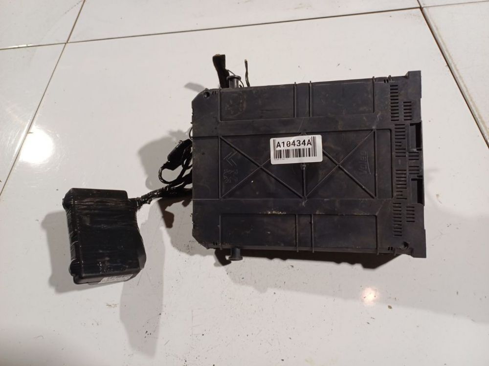 9666952080 Citroen C3 2010 Komforto blokas