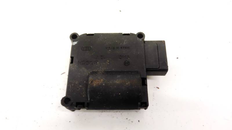 4E0820511 Volkswagen Touareg 2004 Heater Vent Flap Control Actuator Motor