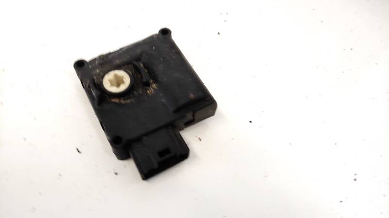 4E0820511 Volkswagen Touareg 2004 Heater Vent Flap Control Actuator Motor - Thumbnail 3
