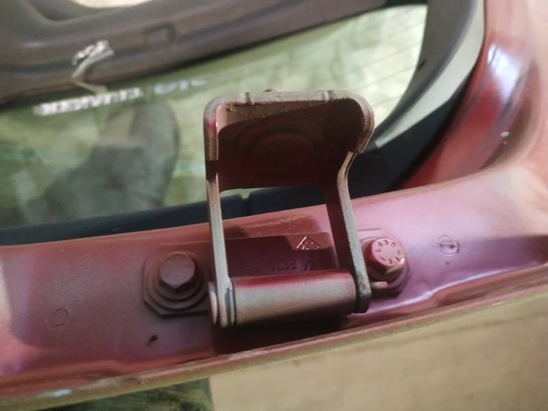 Renault Megane 2003 Aizmugurējā vāka eņģe - AIZMUGURE PA LABI - Thumbnail 2