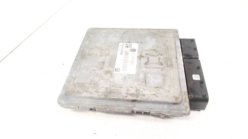 03L907425C Volkswagen Golf 2011 ECU Engine Computer (Engine Control Unit)