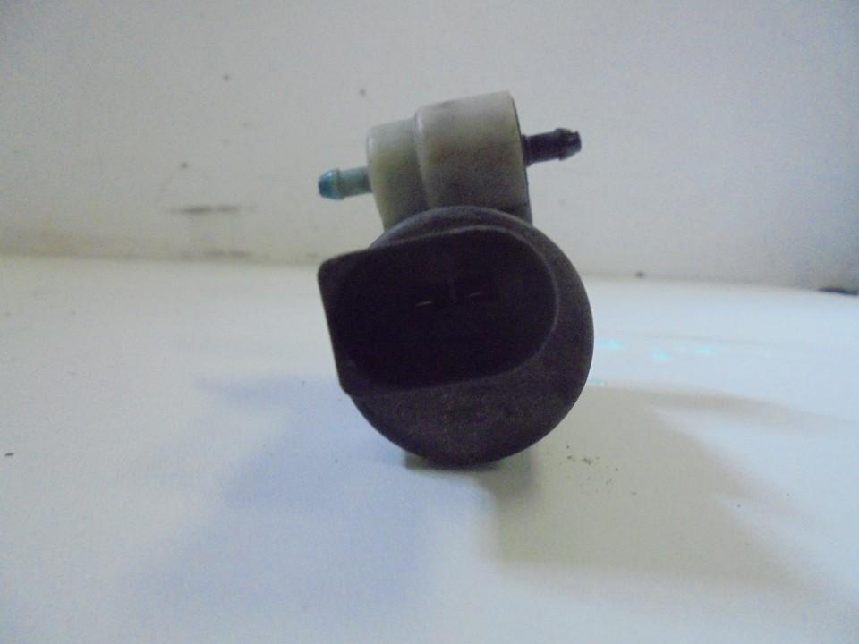 used used Windshield Windscreen Washer Pump Skoda Octavia 2005 1.9L EIS00651142 Used Auto