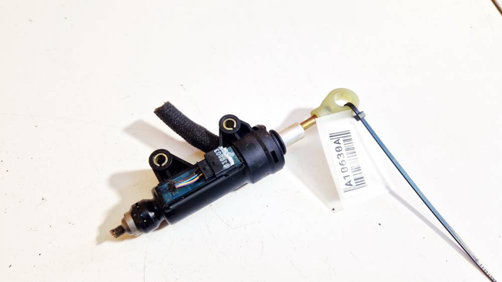 21526758822 BMW 3-Series 2002 Master clutch cylinder