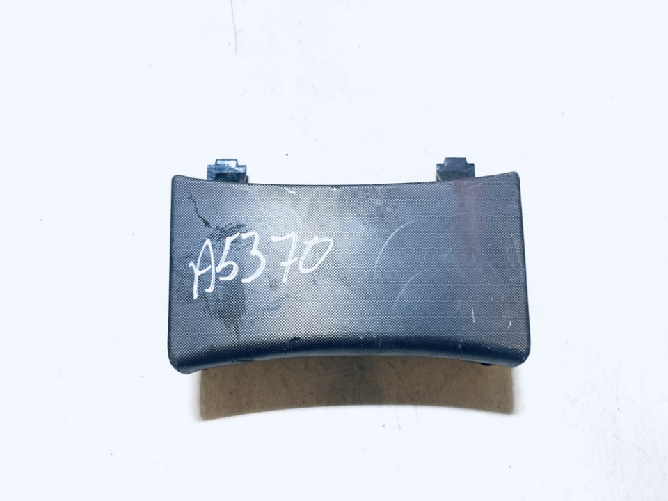 308300100T Volkswagen Passat 1998 cendrier